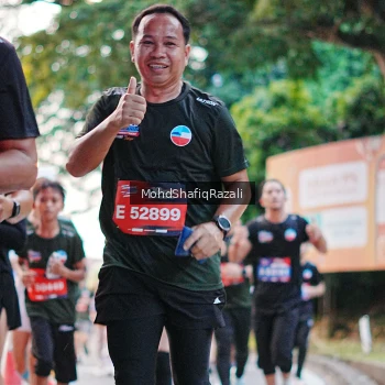 Runner Photo 4067670