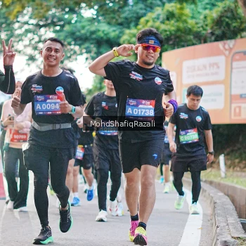 Runner Photo 4067713