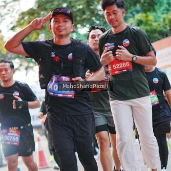 Runner Photo 4067724
