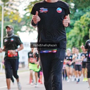 Runner Photo 4067786