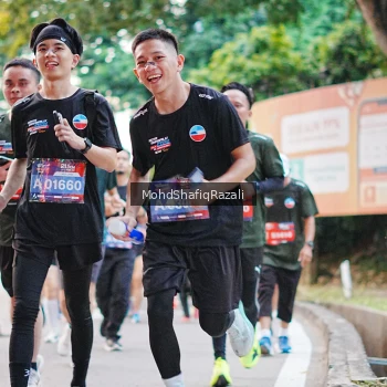 Runner Photo 4067842