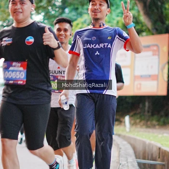Runner Photo 4067919