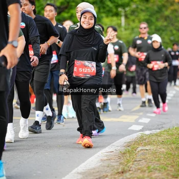 Runner Photo 4069080