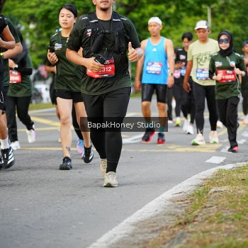 Runner Photo 4069293