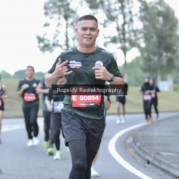 Runner Photo 4069656