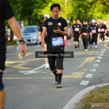 Runner Photo 4070516