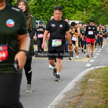 Runner Photo 4070765