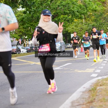 Runner Photo 4070995