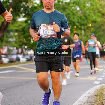 Runner Photo 4071010