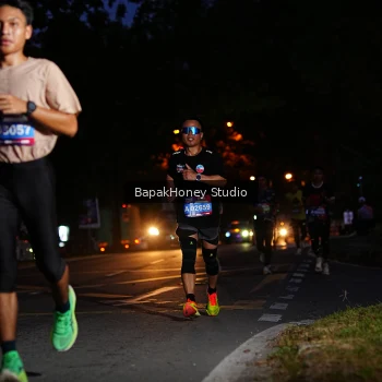 Runner Photo 4071054