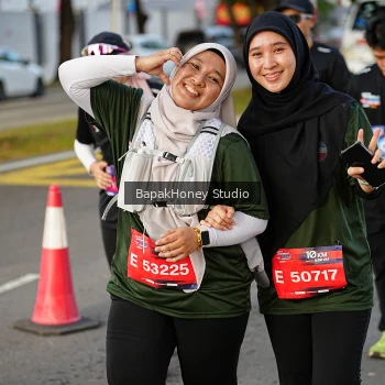Runner Photo 4071263