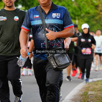 Runner Photo 4071303