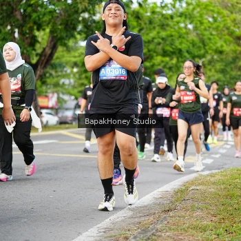 Runner Photo 4071335