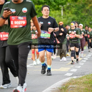 Runner Photo 4071357