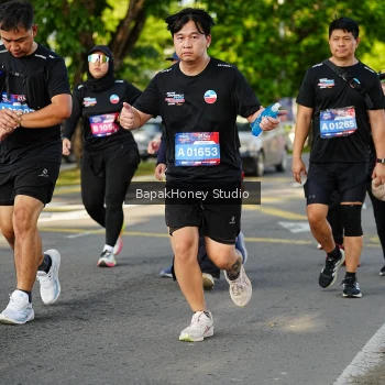 Runner Photo 4071455