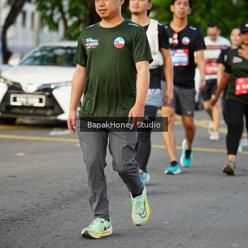 Runner Photo 4071497