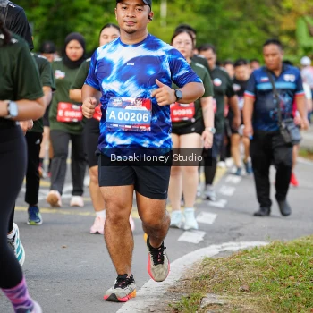 Runner Photo 4071536