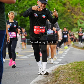 Runner Photo 4071545