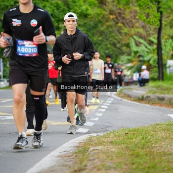 Runner Photo 4071603
