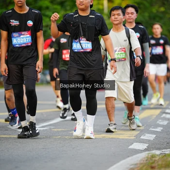 Runner Photo 4071666