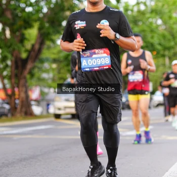 Runner Photo 4071692
