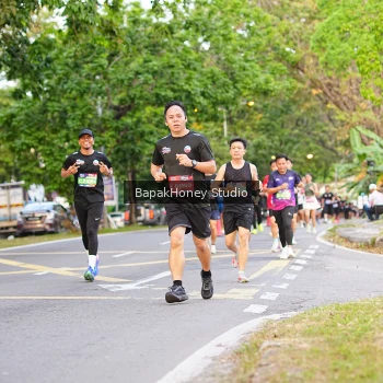 Runner Photo 4071694