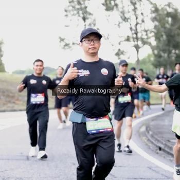 Runner Photo 4072338
