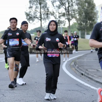 Runner Photo 4072343