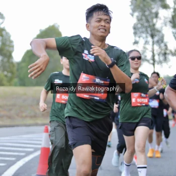 Runner Photo 4072351