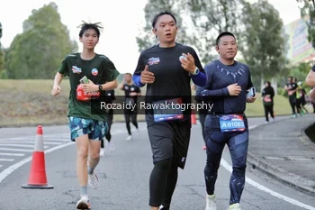 Runner Photo 4072365