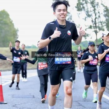 Runner Photo 4072370