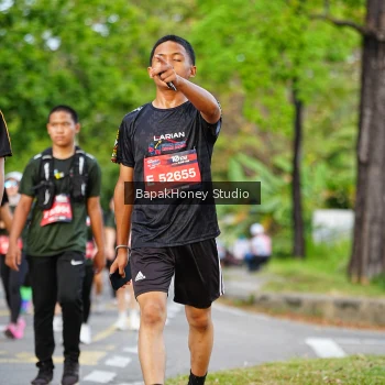 Runner Photo 4073348
