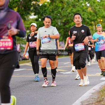 Runner Photo 4073415