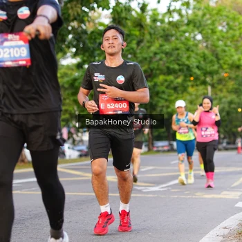 Runner Photo 4073423