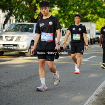 Runner Photo 4073545