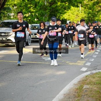 Runner Photo 4073585