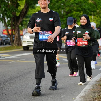 Runner Photo 4073609