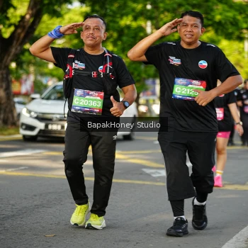 Runner Photo 4073795
