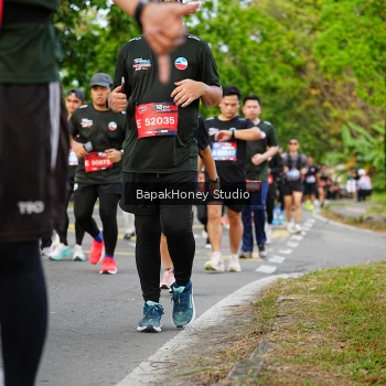 Runner Photo 4074006