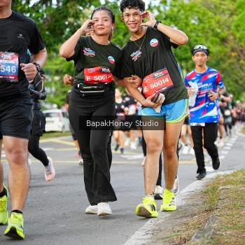 Runner Photo 4074042