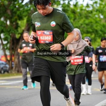 Runner Photo 4074046