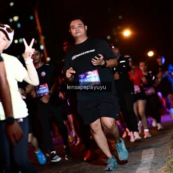 Runner Photo 4074050