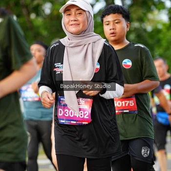 Runner Photo 4074056