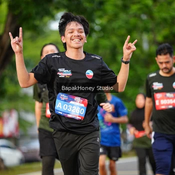 Runner Photo 4074093