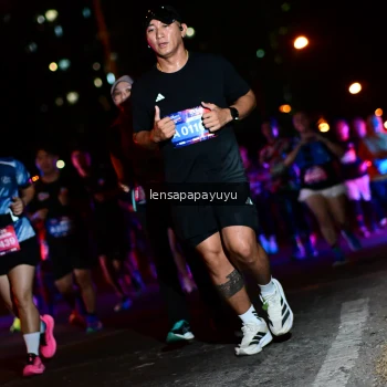 Runner Photo 4074181