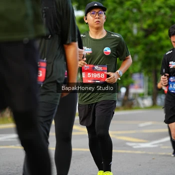 Runner Photo 4074186