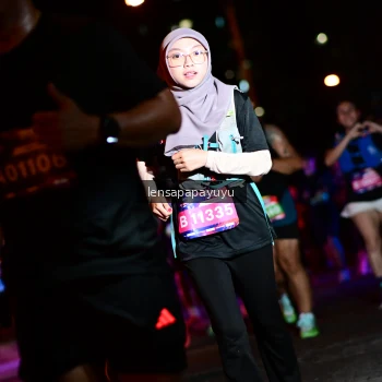 Runner Photo 4074249