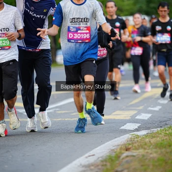 Runner Photo 4074394