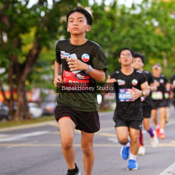 Runner Photo 4074460