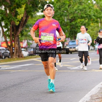 Runner Photo 4074471